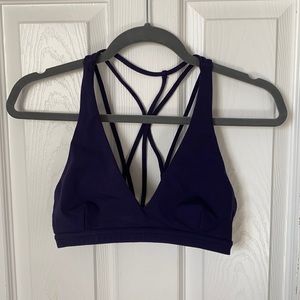 🍋 Lululemon swim top size 6
